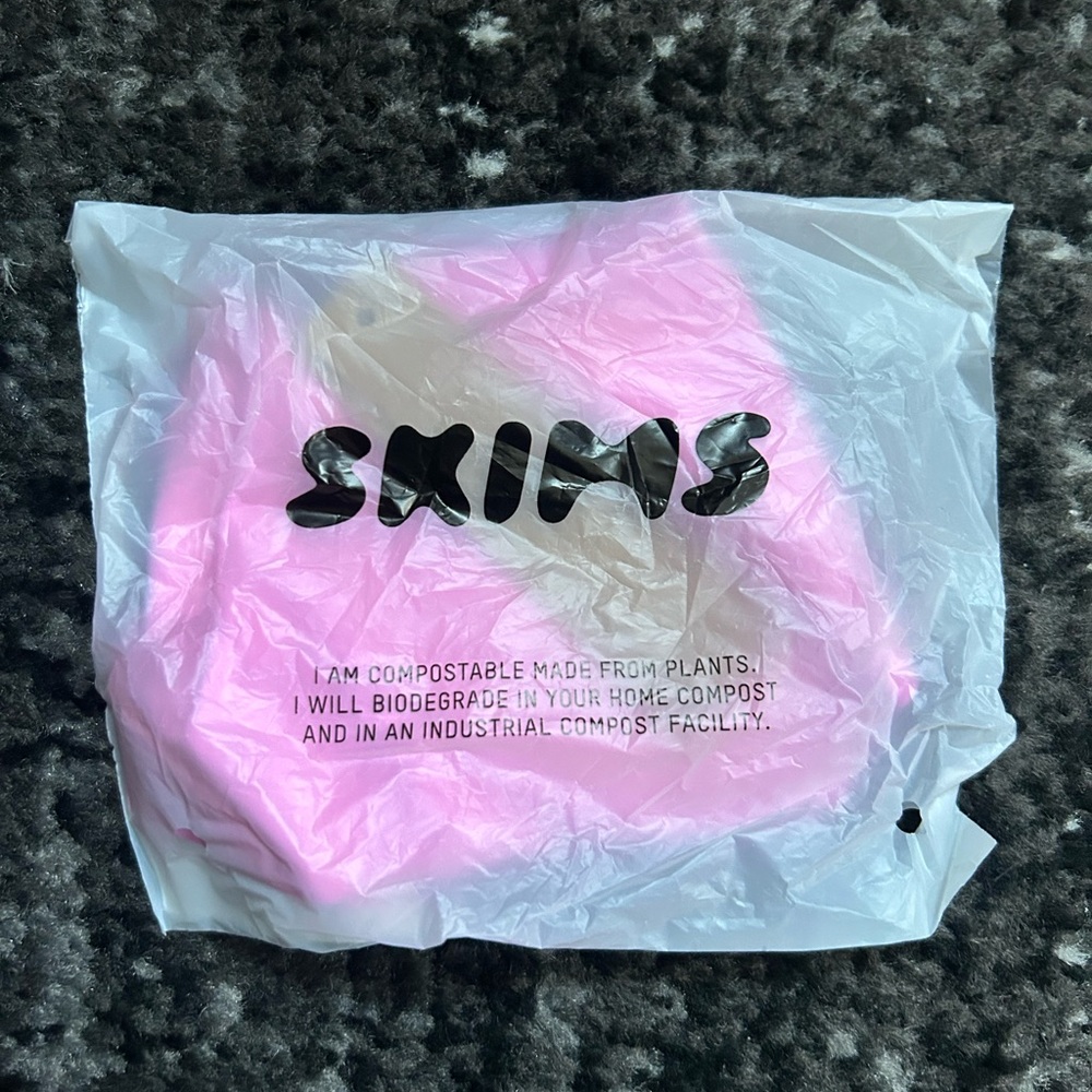 NWT Skims Naked Dipped Thong - Sugar Pink, Small